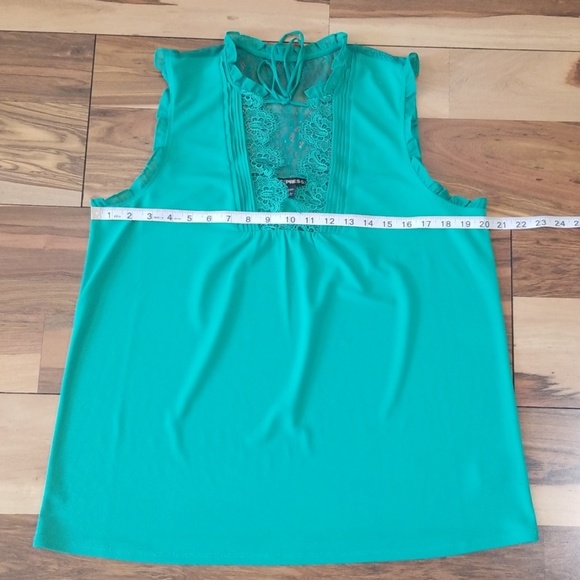 Express lace bib top - Picture 4 of 8